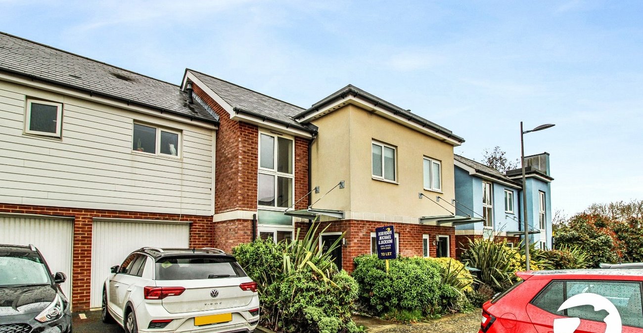 2 bedroom house to rent in Northfleet | Robinson Michael & Jackson