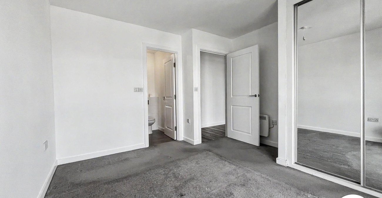 2 bedroom property to rent in Belvedere | Robinson Jackson