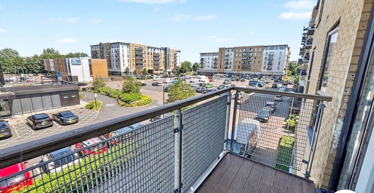 2 bedroom property to rent in Belvedere | Robinson Jackson