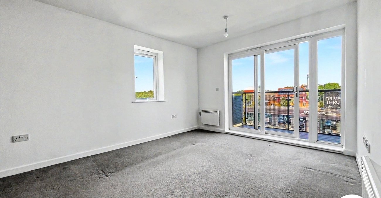 2 bedroom property to rent in Belvedere | Robinson Jackson