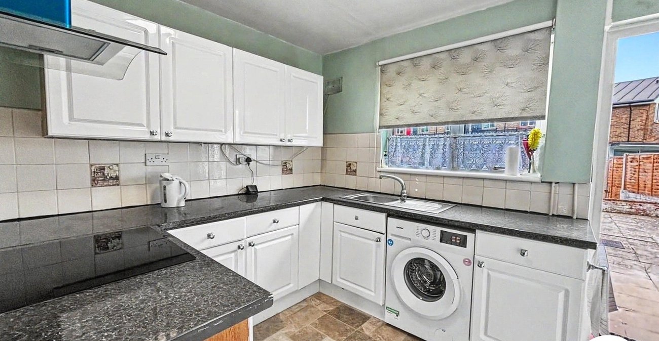2 bedroom house to rent in Dartford | Robinson Jackson