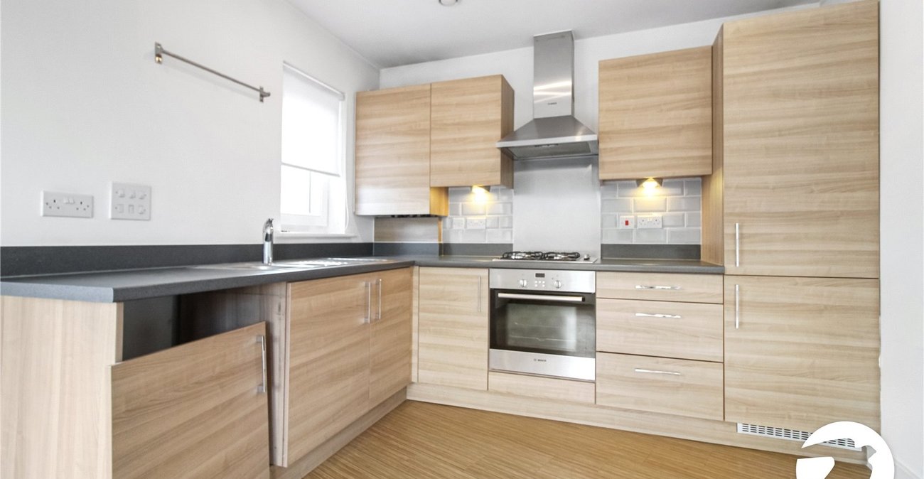 1 bedroom property to rent in Greenhithe | Robinson Michael & Jackson