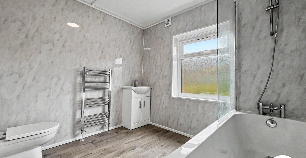 3 bedroom house to rent in Gillingham | Robinson Michael & Jackson