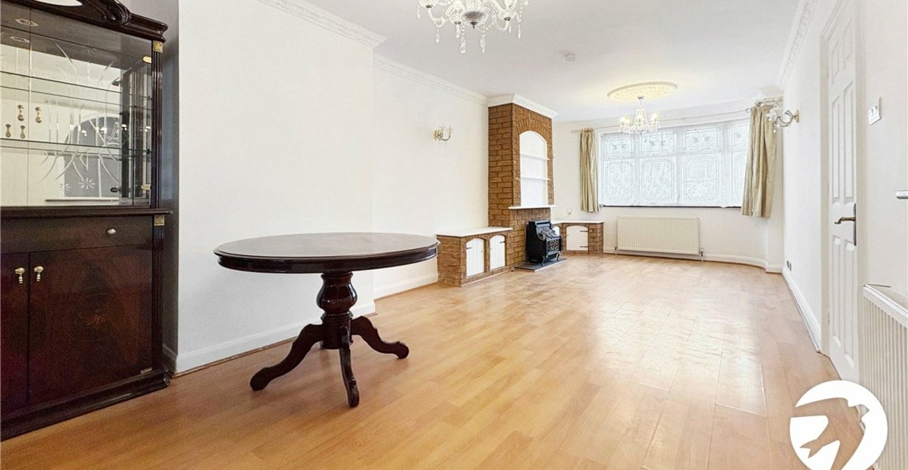 3 bedroom house to rent in Orpington | Robinson Jackson