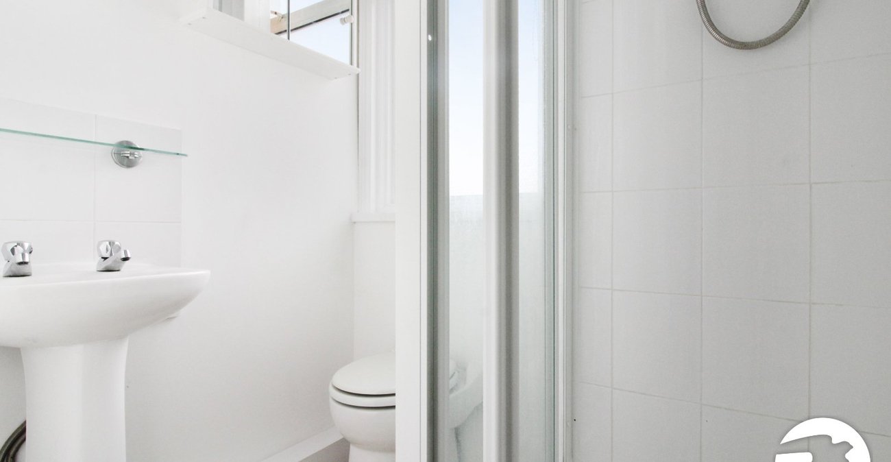 property to rent in Greenhithe | Robinson Michael & Jackson