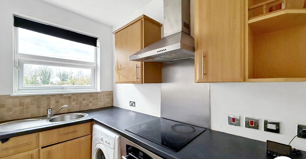 1 bedroom property to rent in Rochester | Robinson Michael & Jackson