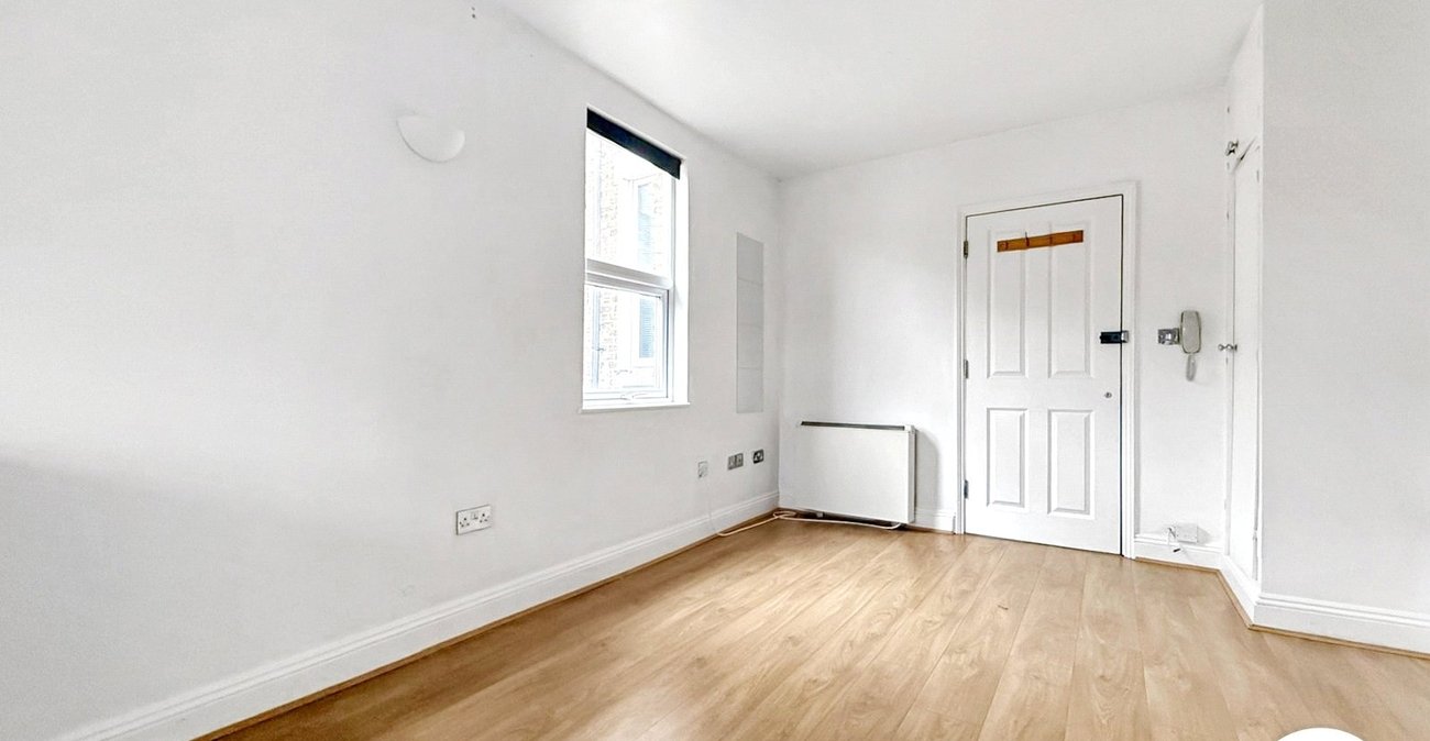 1 bedroom property to rent in Rochester | Robinson Michael & Jackson