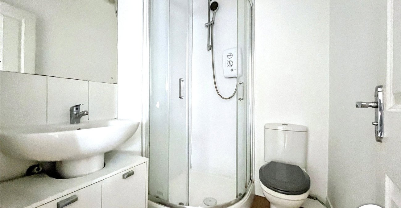 1 bedroom property to rent in Rochester | Robinson Michael & Jackson