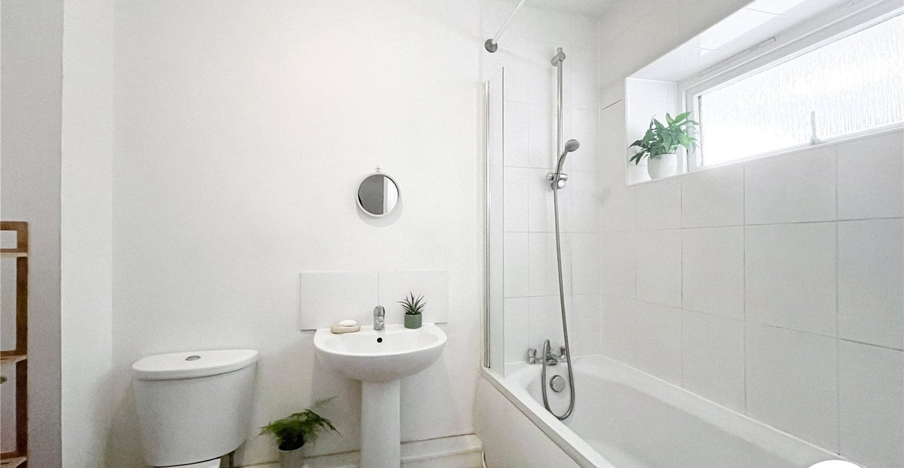 1 bedroom property to rent in Teynham | Robinson Michael & Jackson