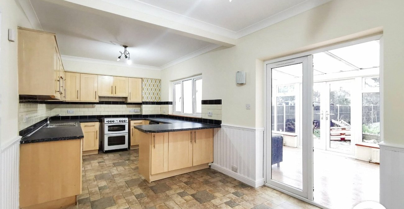 6 bedroom house to rent in Bexleyheath | Robinson Jackson