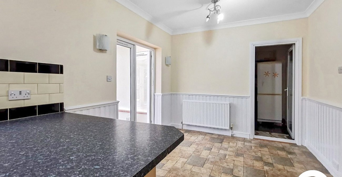 6 bedroom house to rent in Bexleyheath | Robinson Jackson