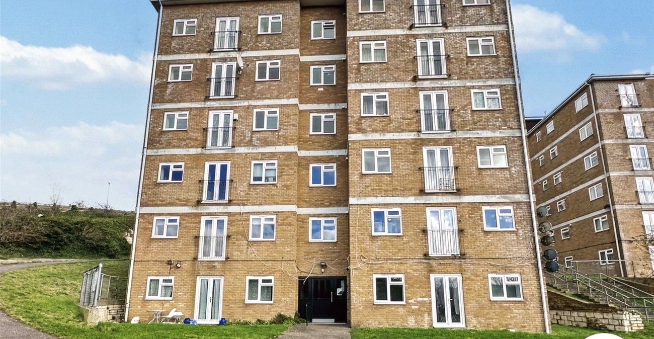 2 bedroom property to rent in Chatham | Robinson Michael & Jackson