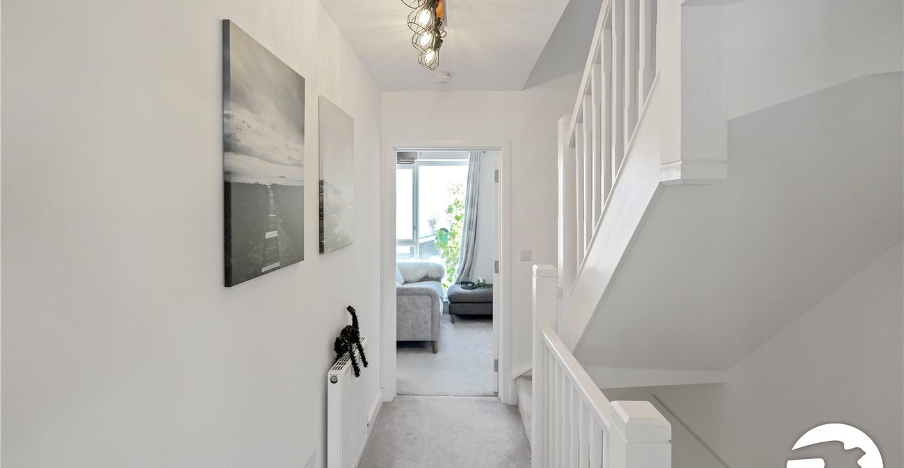 3 bedroom house to rent in Western Cross | Robinson Michael & Jackson