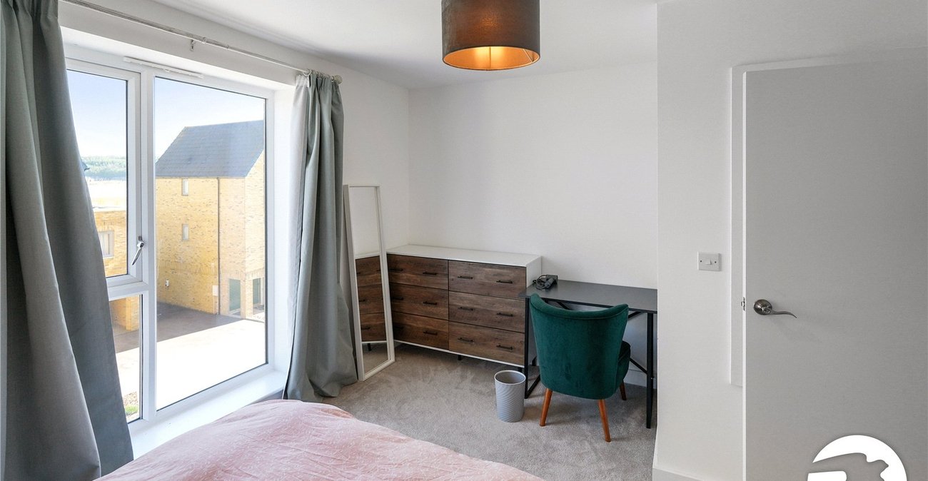 3 bedroom house to rent in Western Cross | Robinson Michael & Jackson