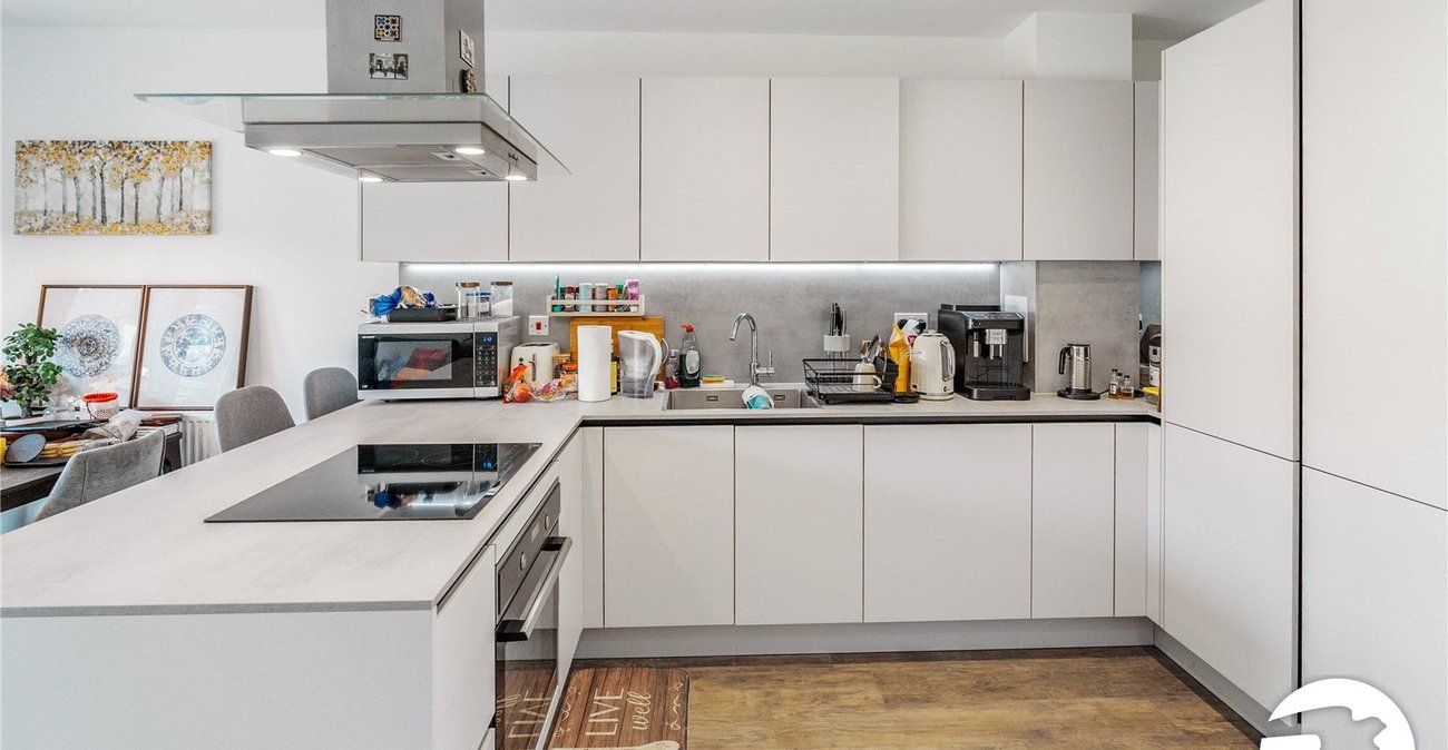 3 bedroom house to rent in Western Cross | Robinson Michael & Jackson