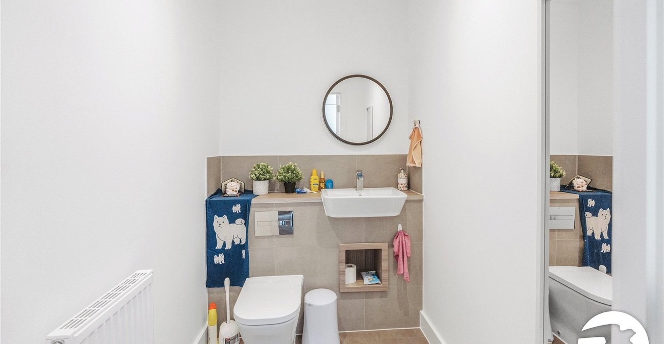 3 bedroom house to rent in Western Cross | Robinson Michael & Jackson