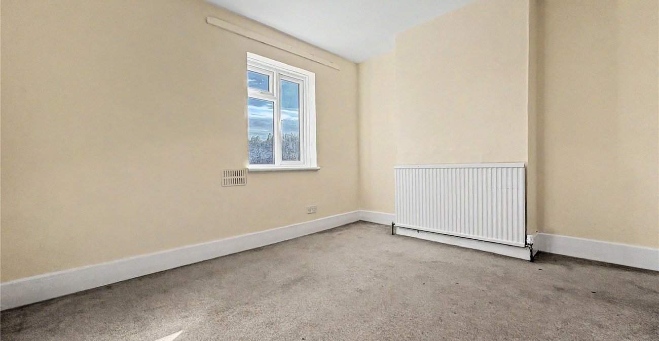 2 bedroom house to rent in Rainham | Robinson Michael & Jackson