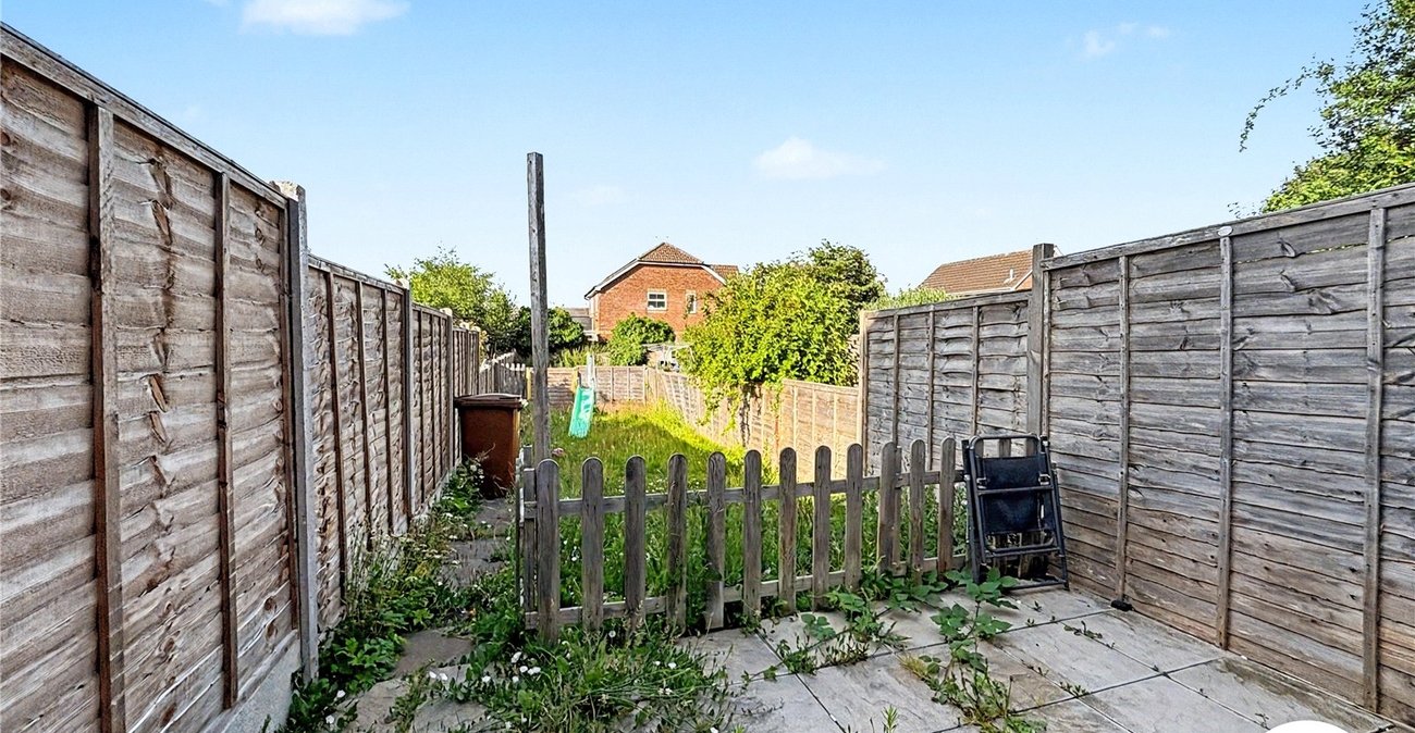 2 bedroom house to rent in Rainham | Robinson Michael & Jackson