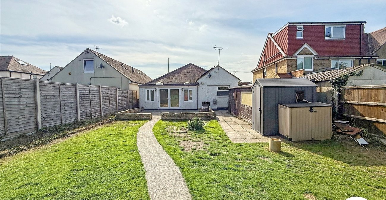 3 bedroom bungalow to rent in Maidstone | Robinson Michael & Jackson