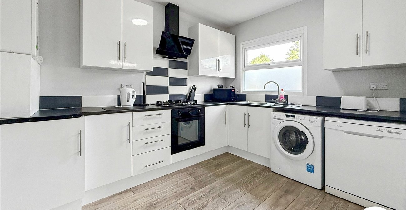 3 bedroom bungalow to rent in Maidstone | Robinson Michael & Jackson