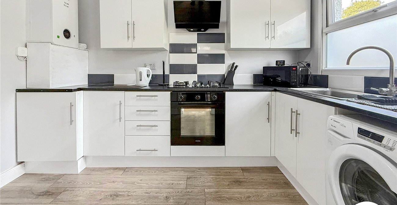 3 bedroom bungalow to rent in Maidstone | Robinson Michael & Jackson