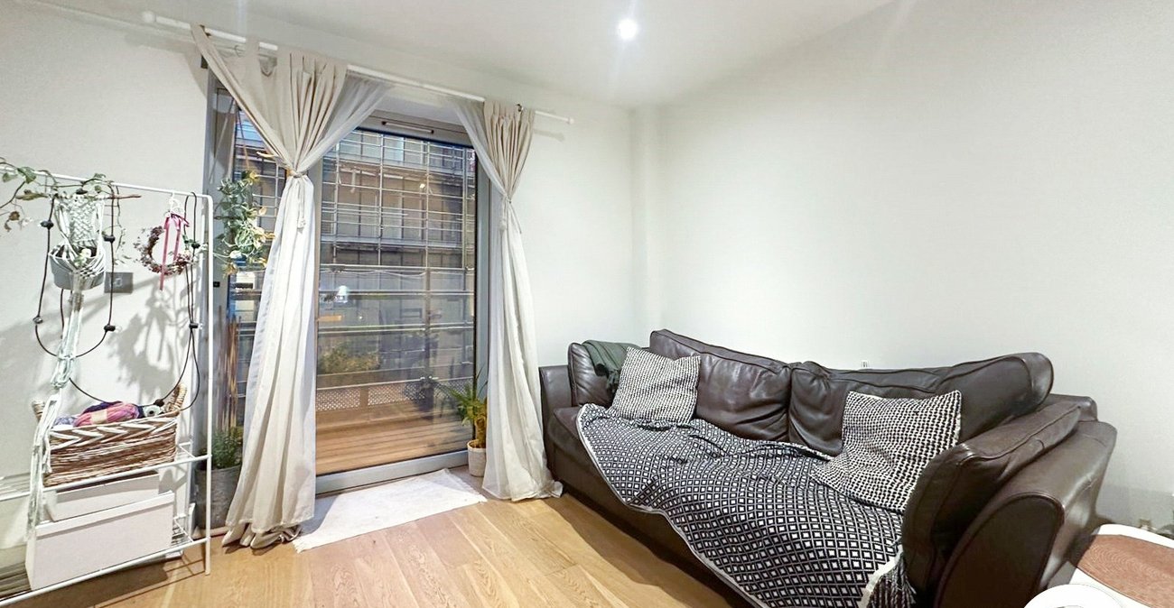 1 bedroom property to rent in Woolwich | 