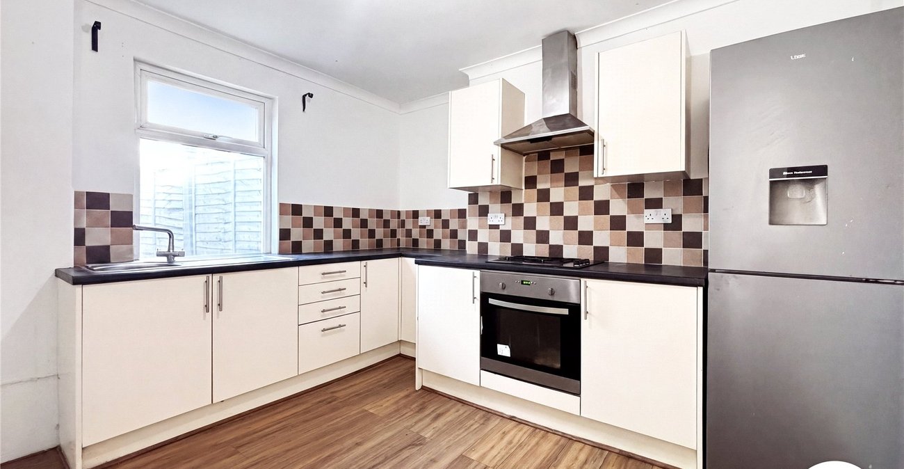 2 bedroom house to rent in Maidstone | Robinson Michael & Jackson