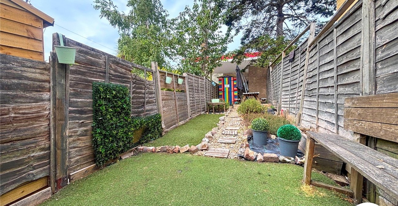 2 bedroom house to rent in Maidstone | Robinson Michael & Jackson