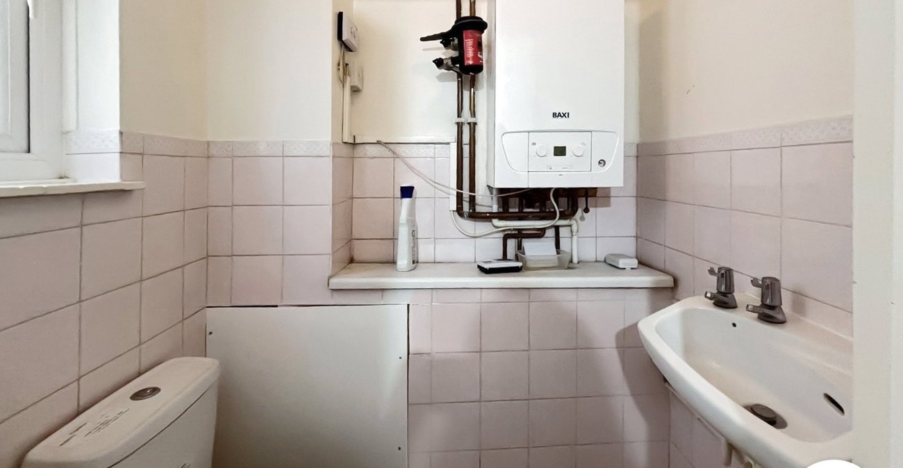 2 bedroom house to rent in Crayford | Robinson Jackson