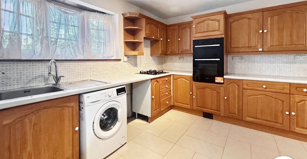 2 bedroom house to rent in Crayford | Robinson Jackson