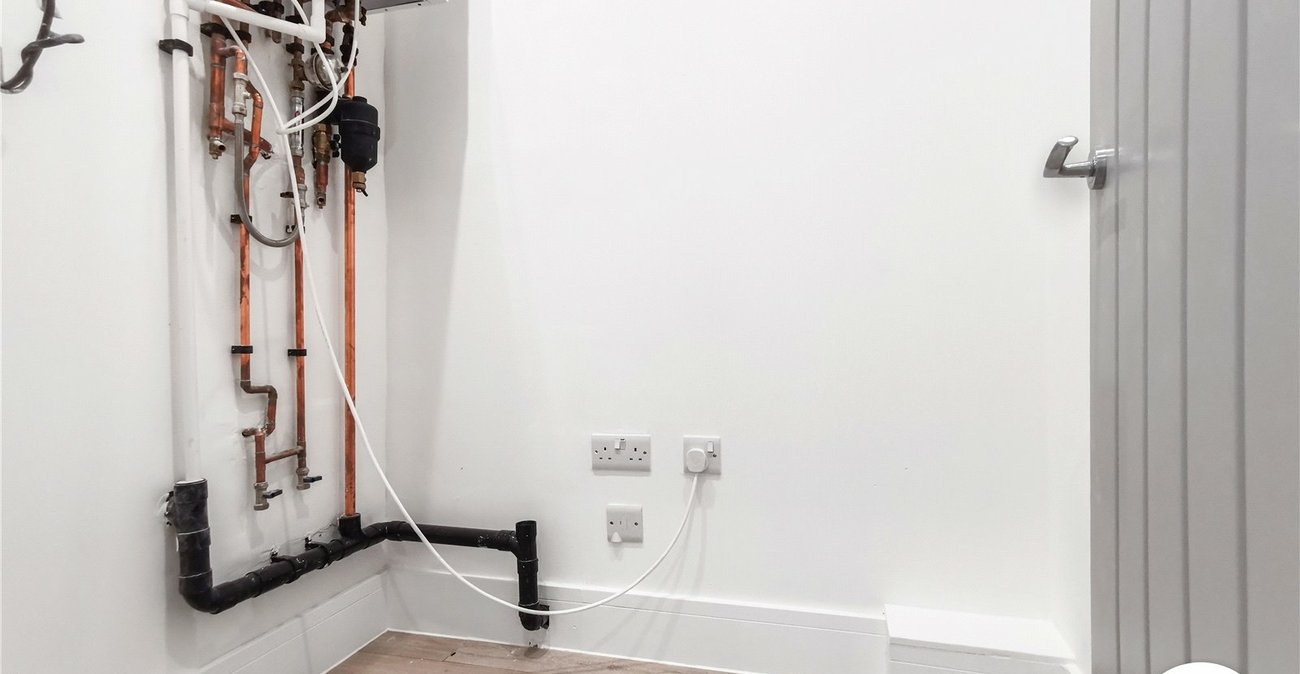 2 bedroom property to rent in Dartford | Robinson Jackson