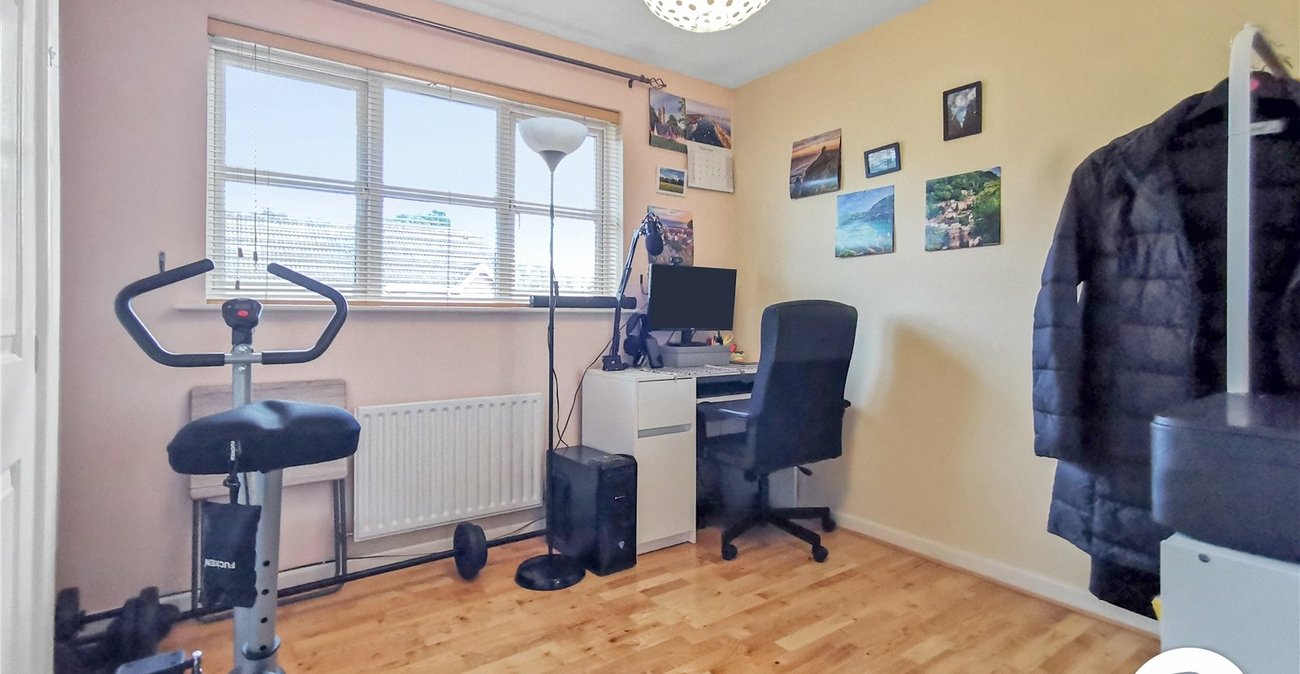 2 bedroom house to rent in Erith | Robinson Jackson