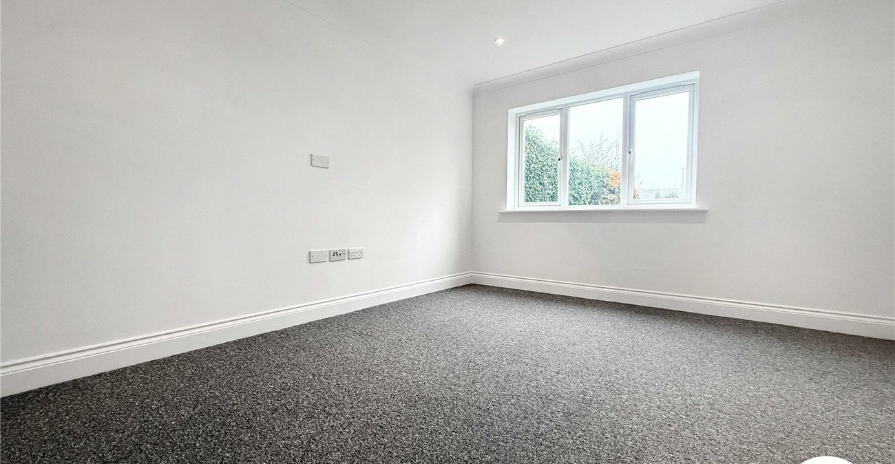 1 bedroom property to rent in Larkfield | Robinson Michael & Jackson