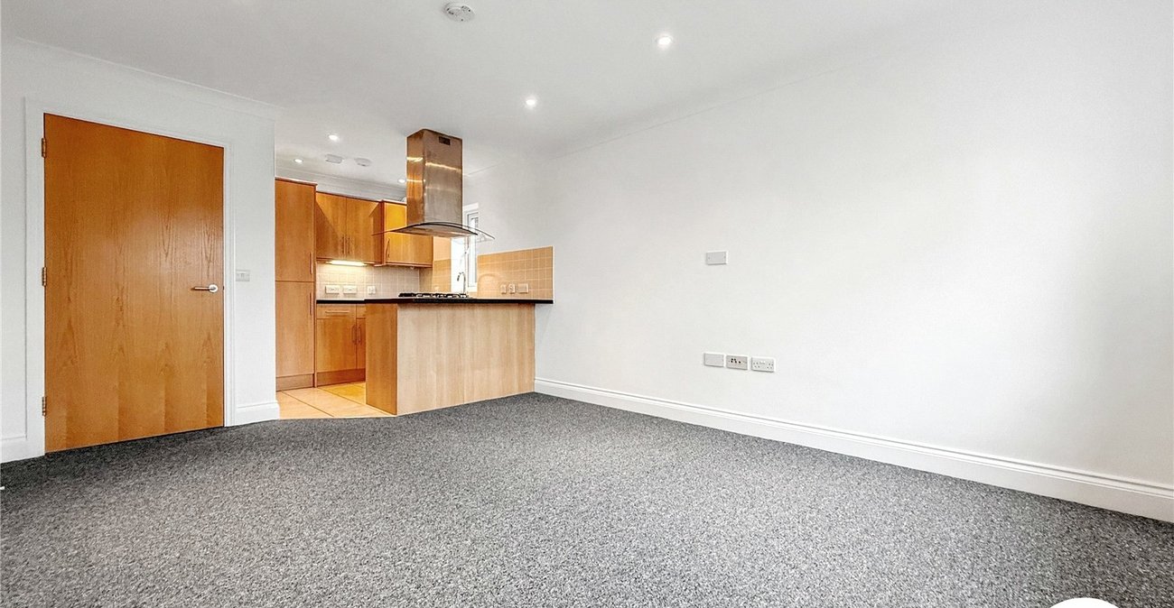 1 bedroom property to rent in Larkfield | Robinson Michael & Jackson