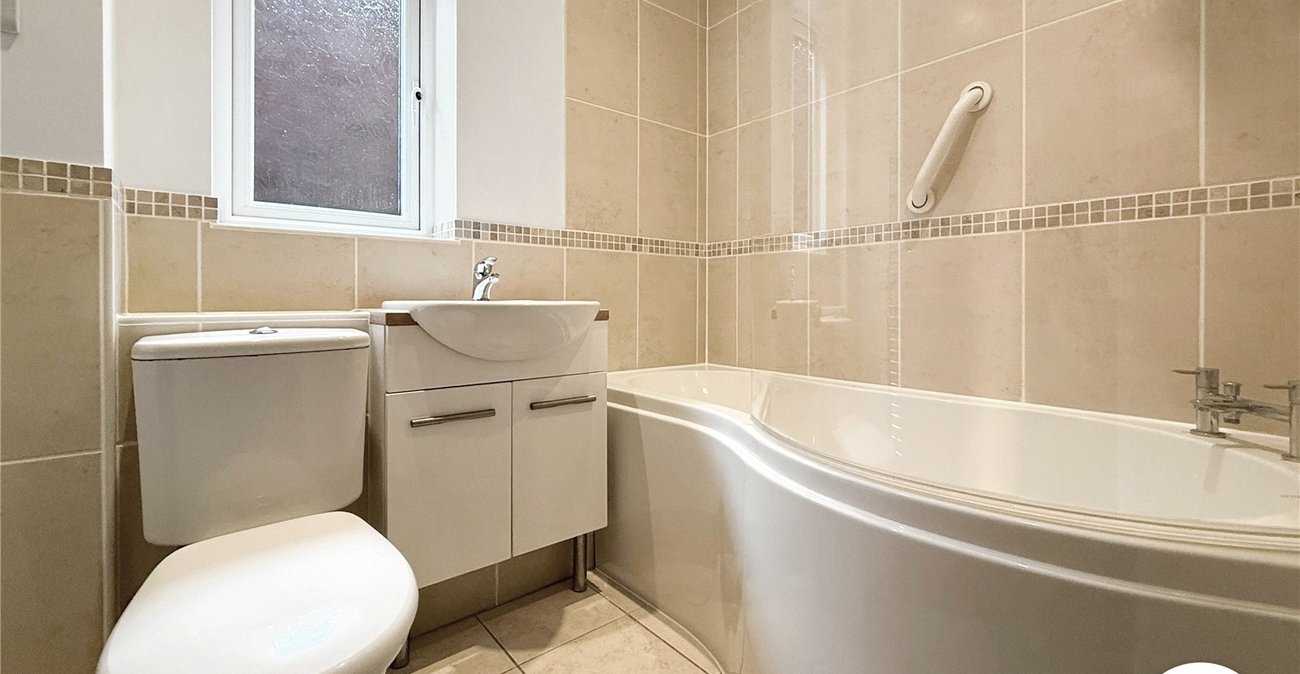 1 bedroom property to rent in Larkfield | Robinson Michael & Jackson