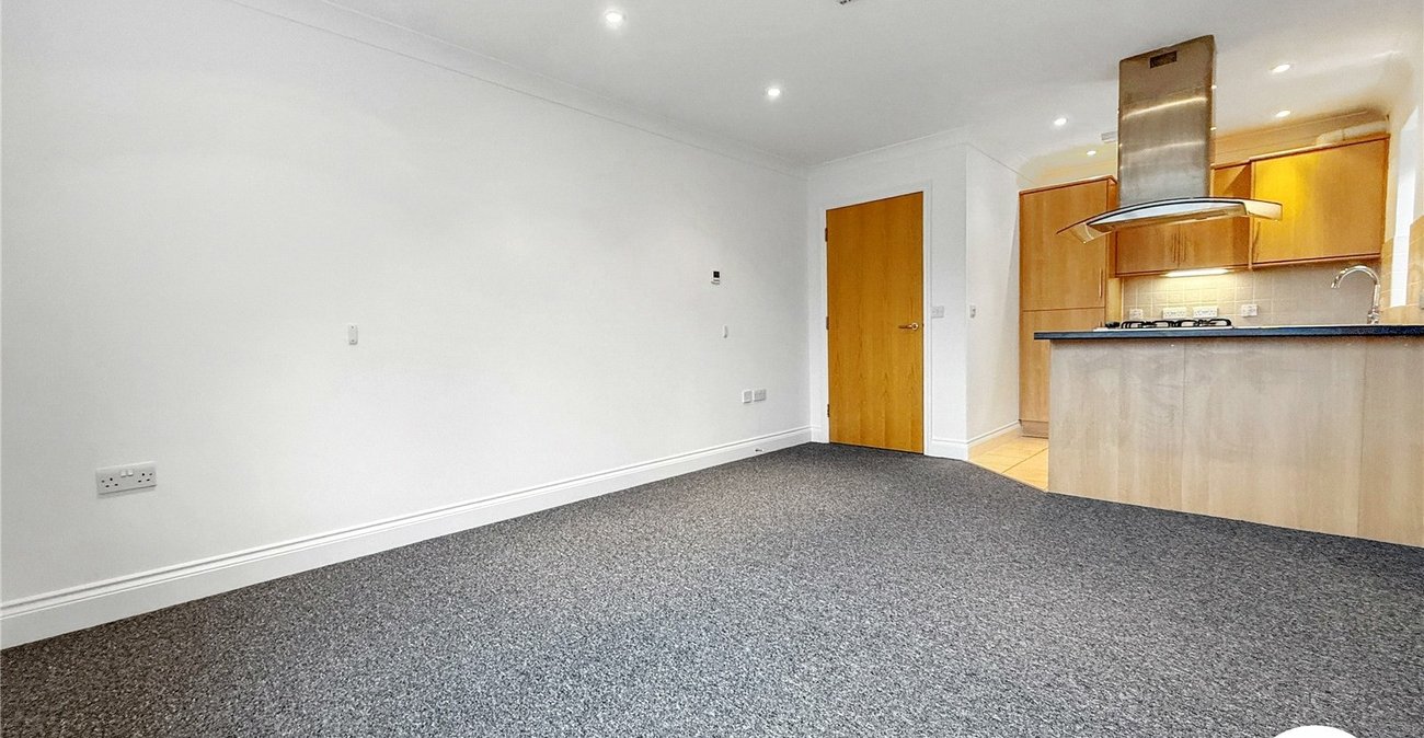 1 bedroom property to rent in Larkfield | Robinson Michael & Jackson