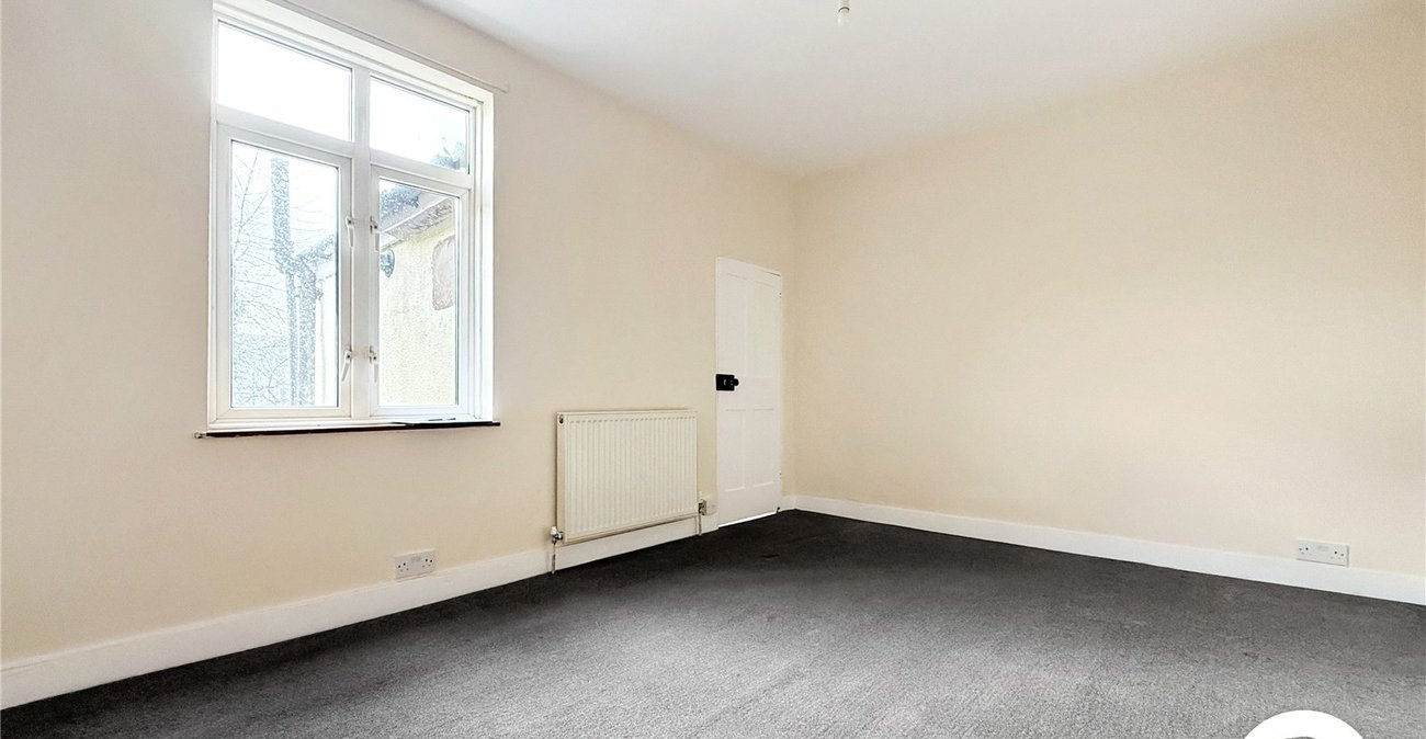 2 bedroom house to rent in Chatham | Robinson Michael & Jackson