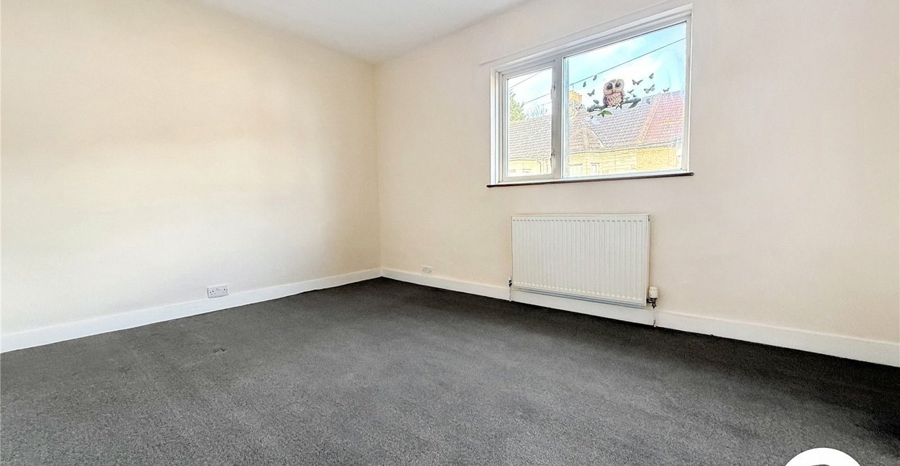 2 bedroom house to rent in Chatham | Robinson Michael & Jackson