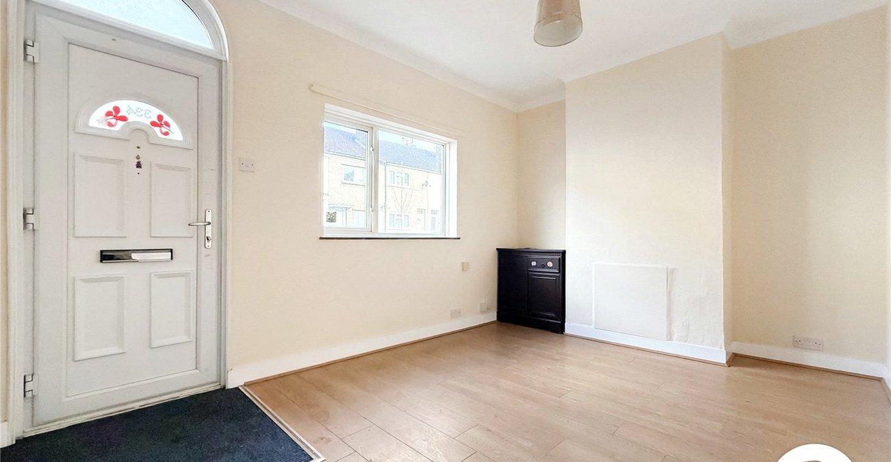 2 bedroom house to rent in Chatham | Robinson Michael & Jackson