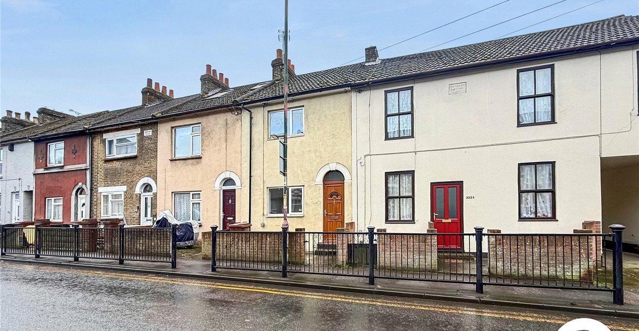 2 bedroom house to rent in Chatham | Robinson Michael & Jackson