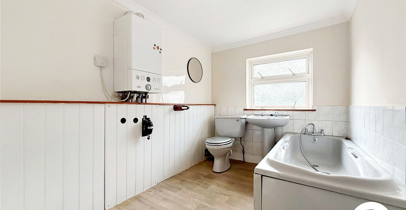 2 bedroom house to rent in Chatham | Robinson Michael & Jackson