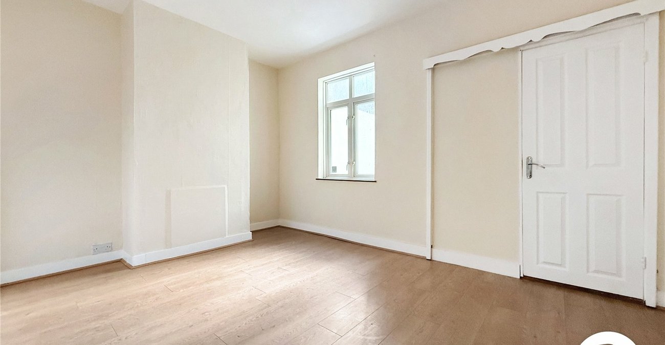 2 bedroom house to rent in Chatham | Robinson Michael & Jackson