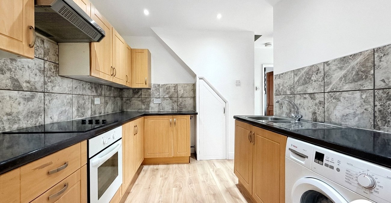 3 bedroom house to rent in Welling | 