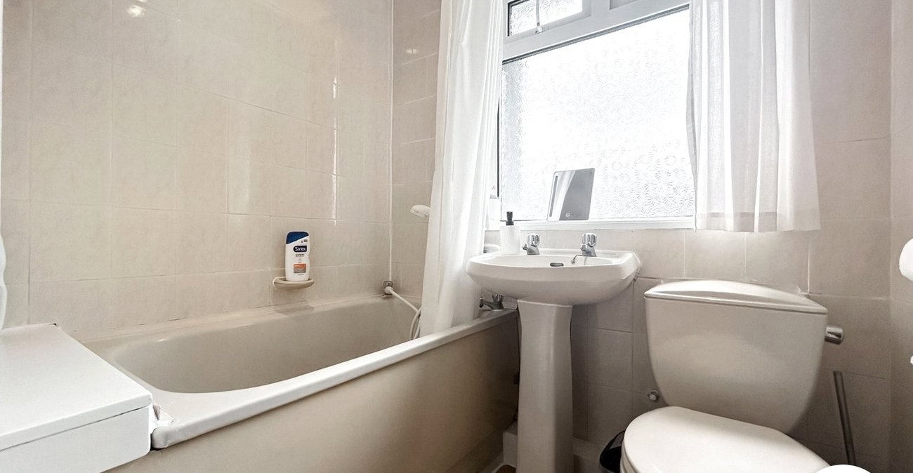 2 bedroom house to rent in Sidcup | Robinson Jackson