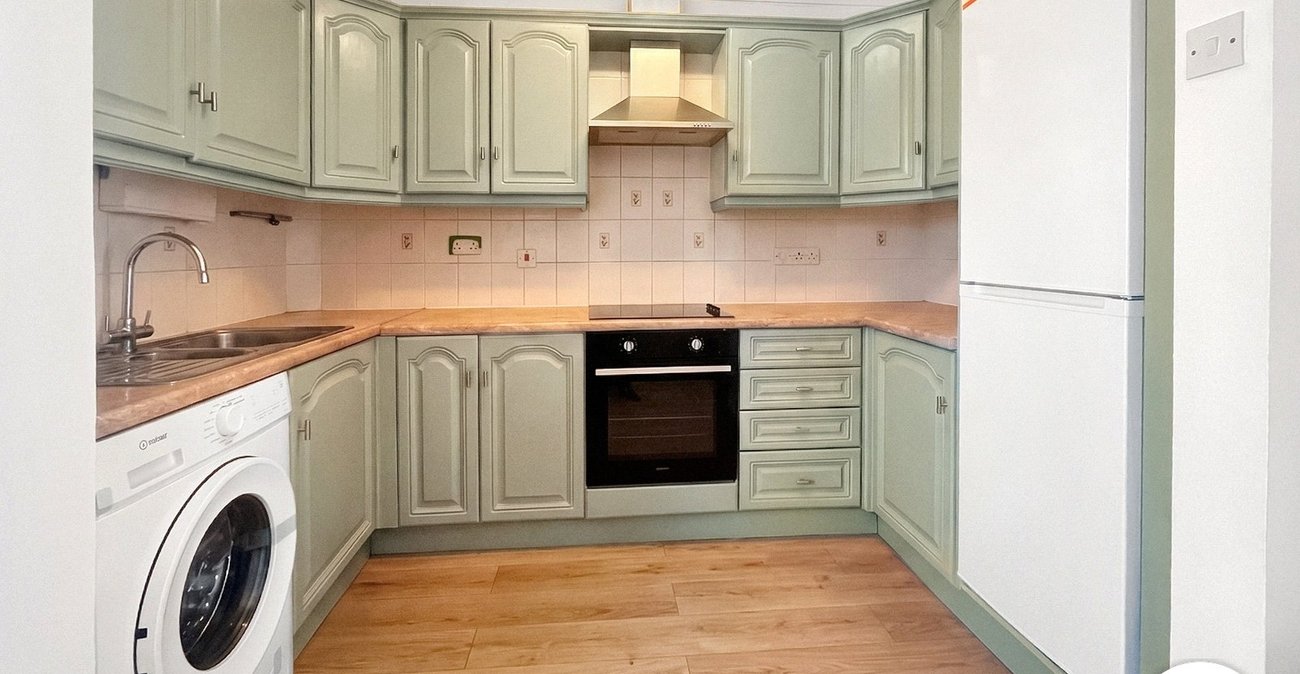 3 bedroom house to rent in Belvedere | Robinson Jackson