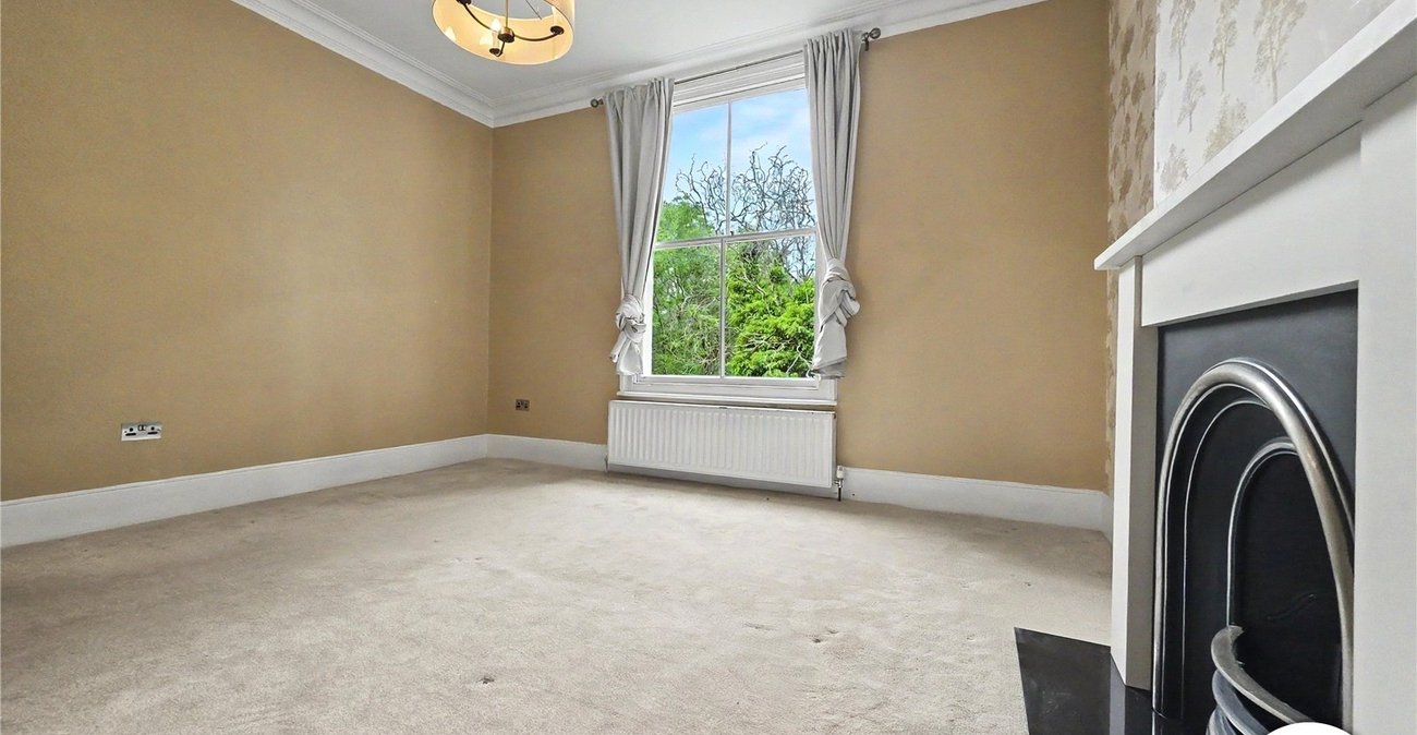 3 bedroom property to rent in London | Robinson Jackson