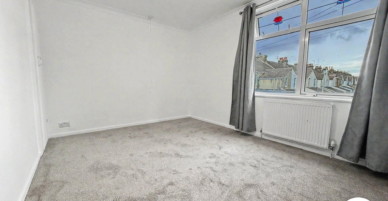 2 bedroom house to rent in Gillingham | Robinson Michael & Jackson