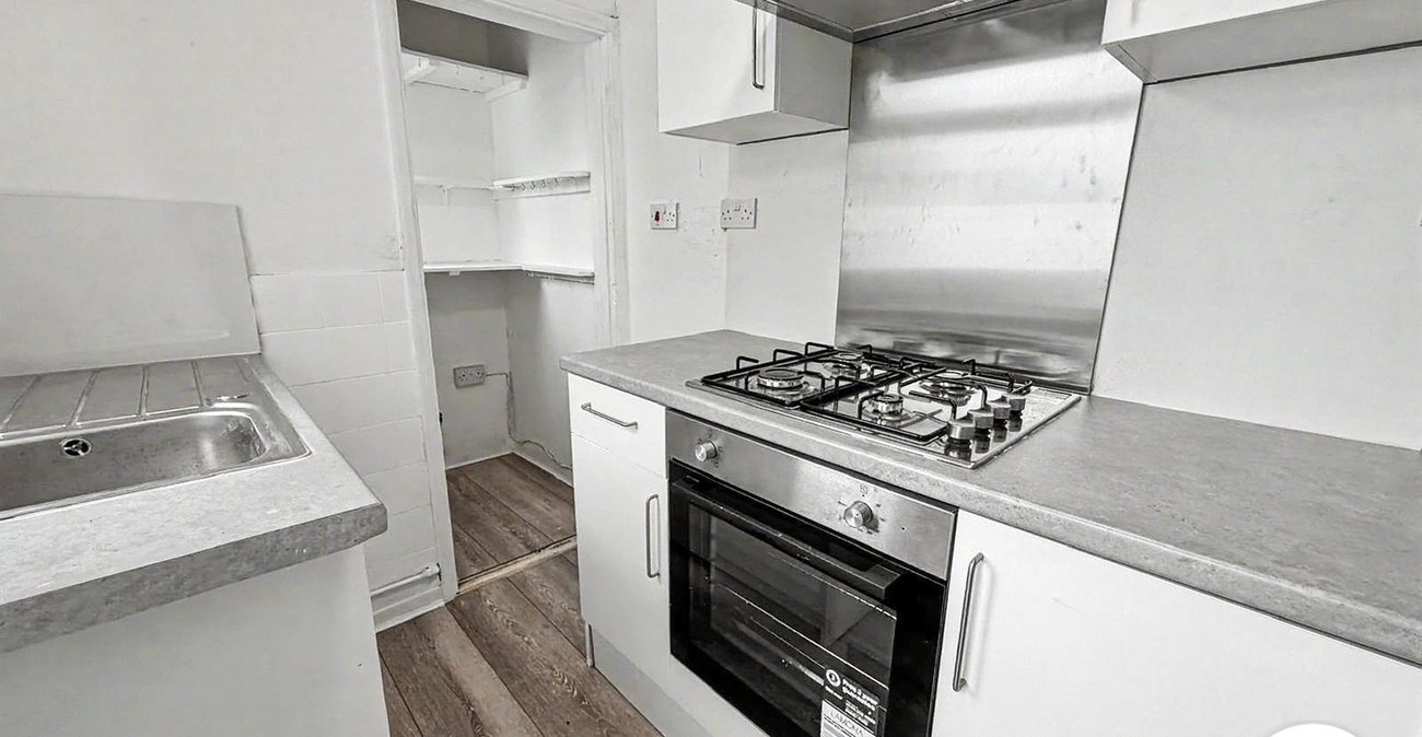 2 bedroom house to rent in Gillingham | Robinson Michael & Jackson