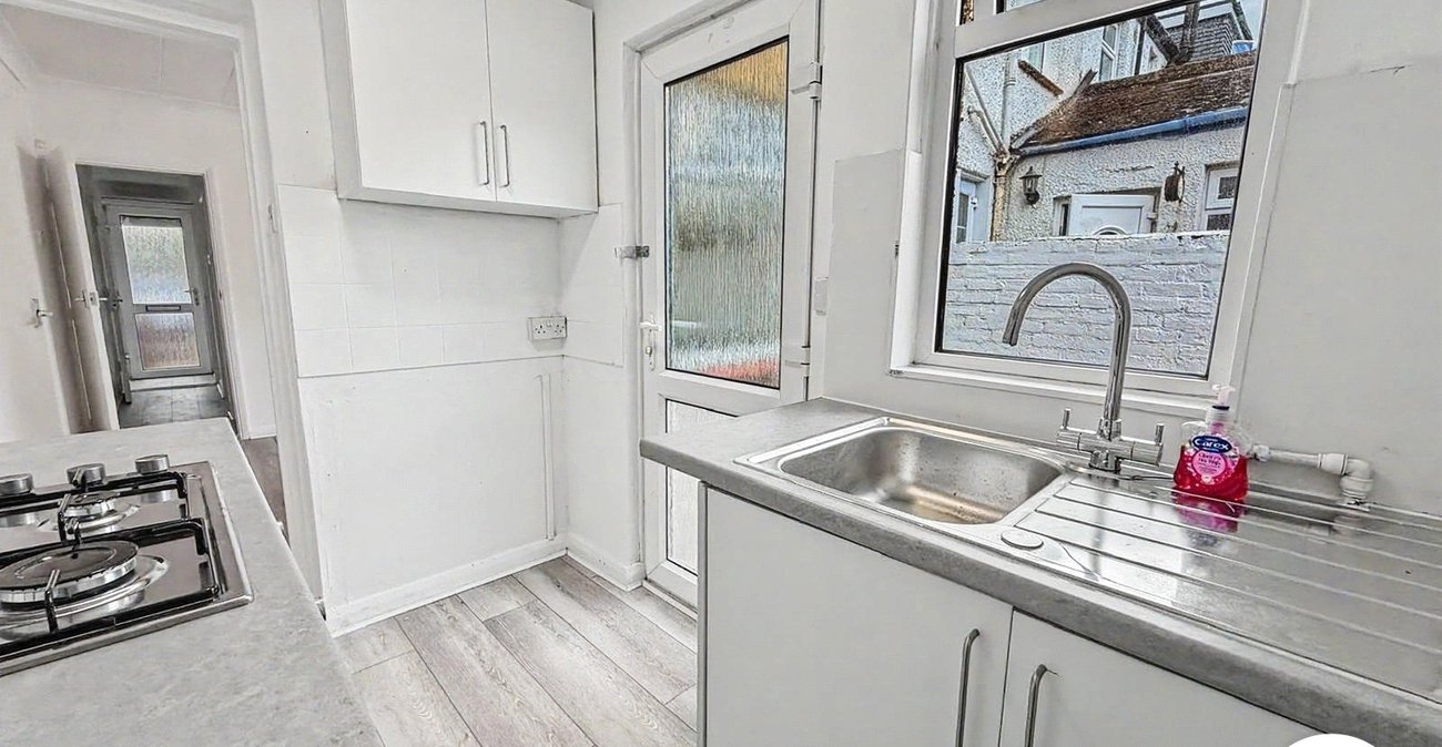 2 bedroom house to rent in Gillingham | Robinson Michael & Jackson