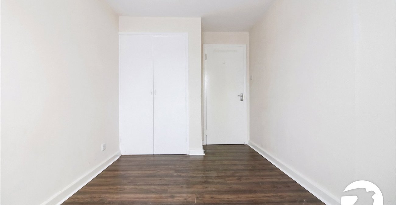 2 bedroom property to rent in London | Robinson Jackson